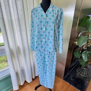 Vintage 1970s pyjama, blue flannel floral pajamas set, long sleeves classic pjs
